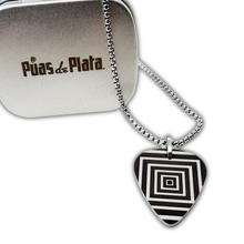 Cargar imagen en el visor de la galería, Collar con púa Hipnosis grabado texto gratis (Cuadrado)