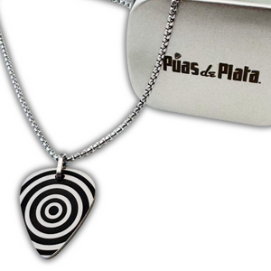 Collar con púa Hipnosis grabado texto gratis (Circulo)