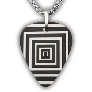Collar con púa Hipnosis grabado texto gratis (Cuadrado)